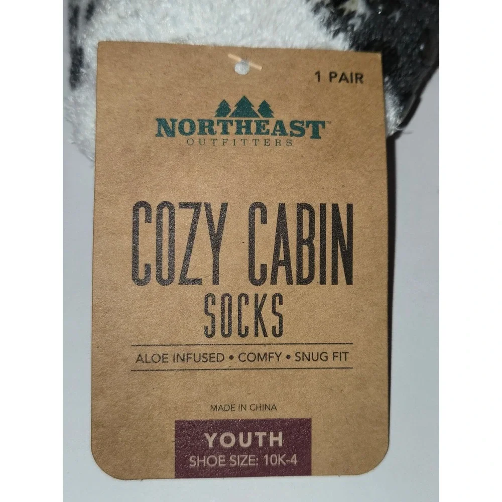Northeast Outfitters Kids Cozy Cabin Socks Youth Size 10K-4 Gray Gnome Christmas